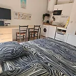 Apartment Chroma - Gare Sud